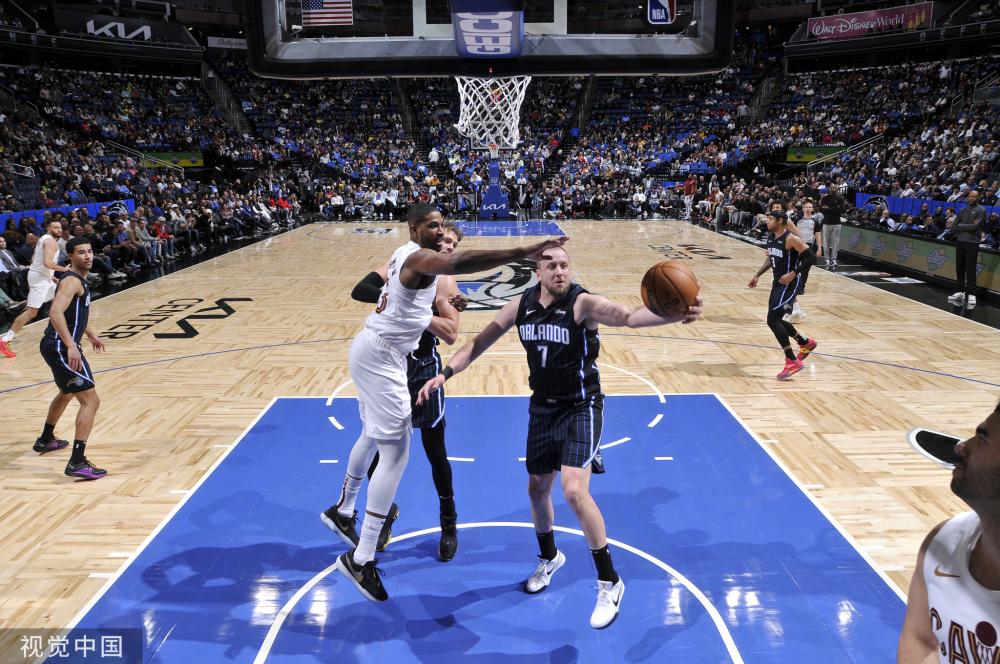 体育舞台上 体育舞台上